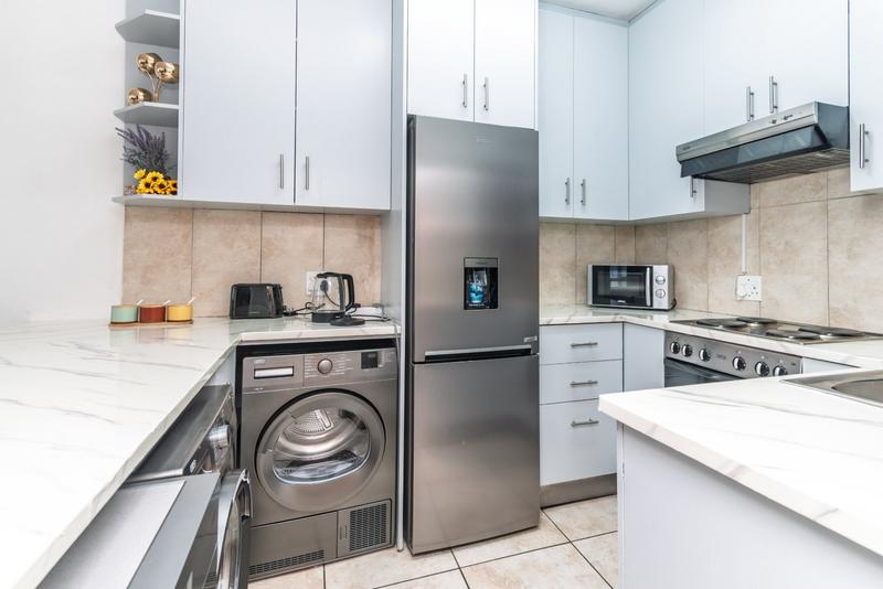 2 Bedroom Property for Sale in Cape Town City Centre Western Cape